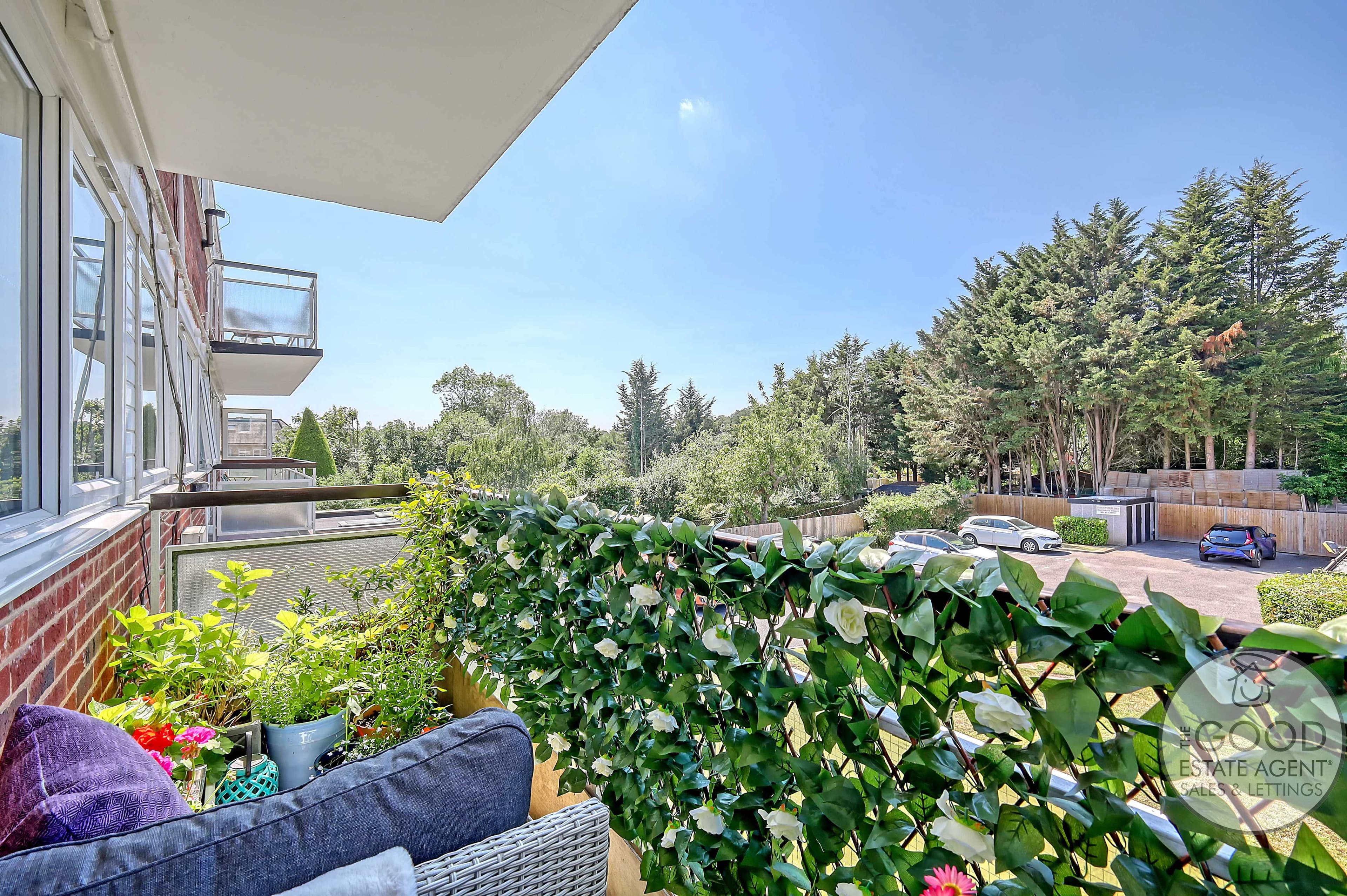 Flat 6, Loughton, IG10
