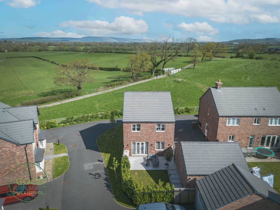 Nave Close, Preston, PR2