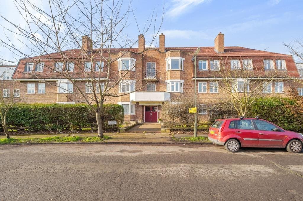 Oakhall Court, Sunbury on Thames, TW16