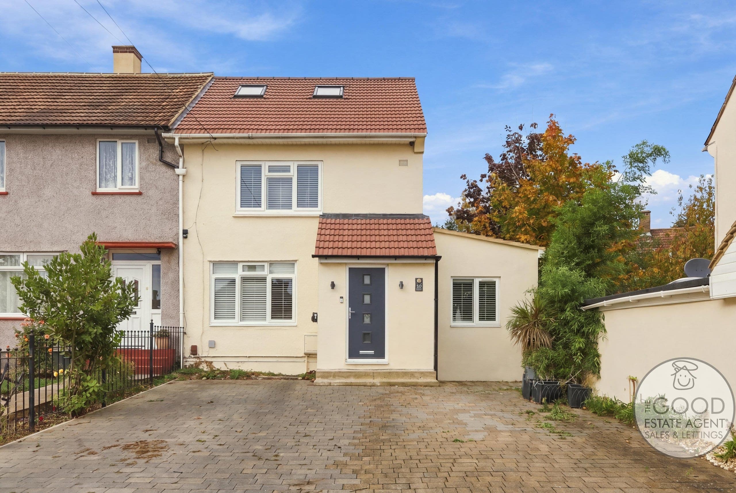 Parkmead, Loughton, IG10