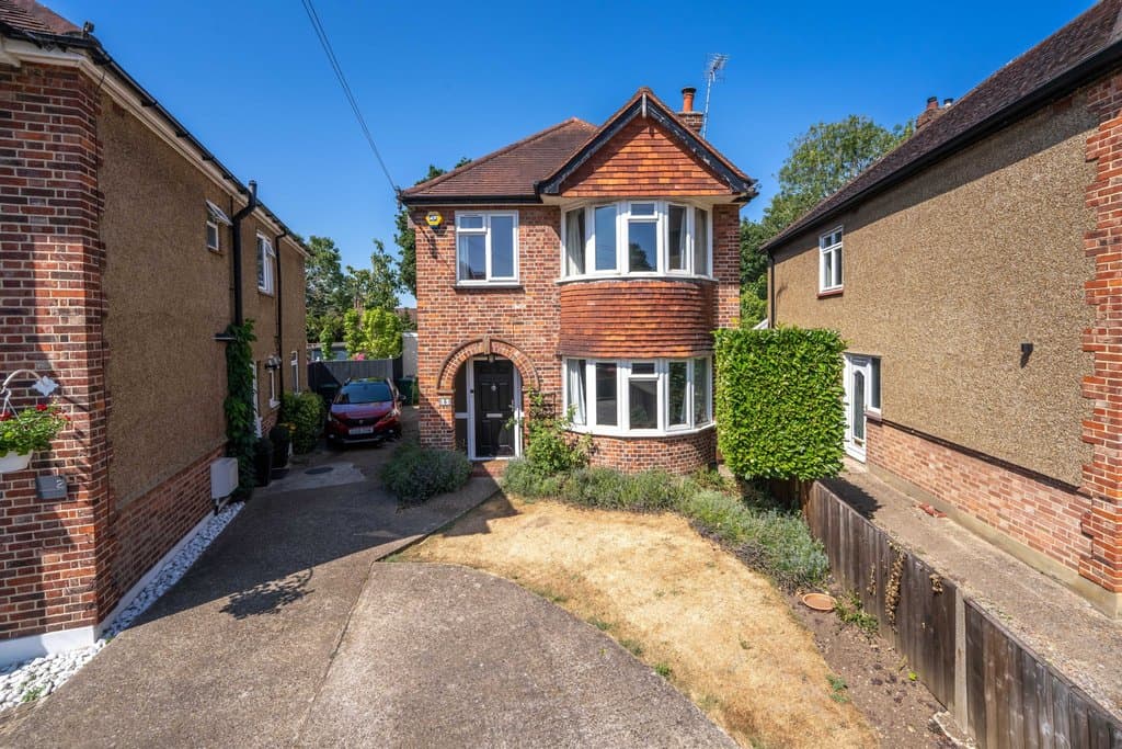 Heathlands Close, Sunbury-On-Thames, TW16