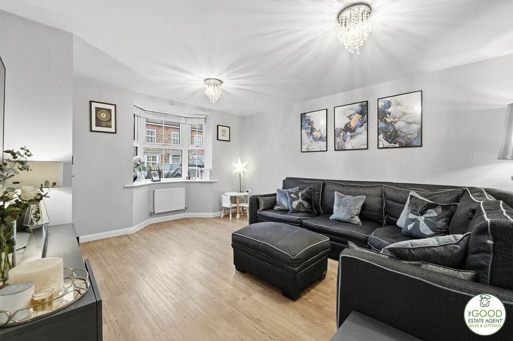 Symmonds Close, Wilmslow, SK9